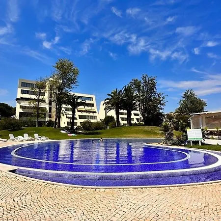 Marachique - T2 Com Piscina Апартаменты